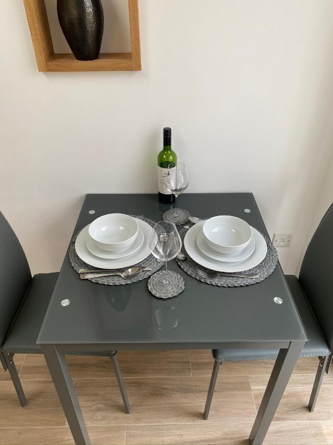 Lovely And Modern Studio Apartment. 博勒姆伍德 外观 照片