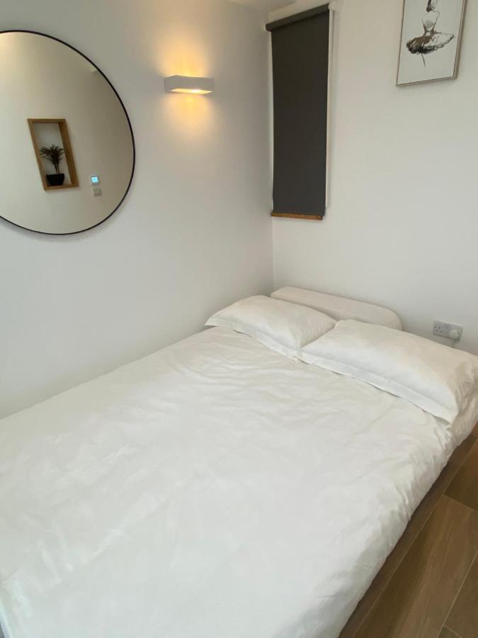 Lovely And Modern Studio Apartment. 博勒姆伍德 外观 照片
